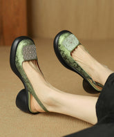 Mocasines gruesos con empalme retro de piel de vaca verde